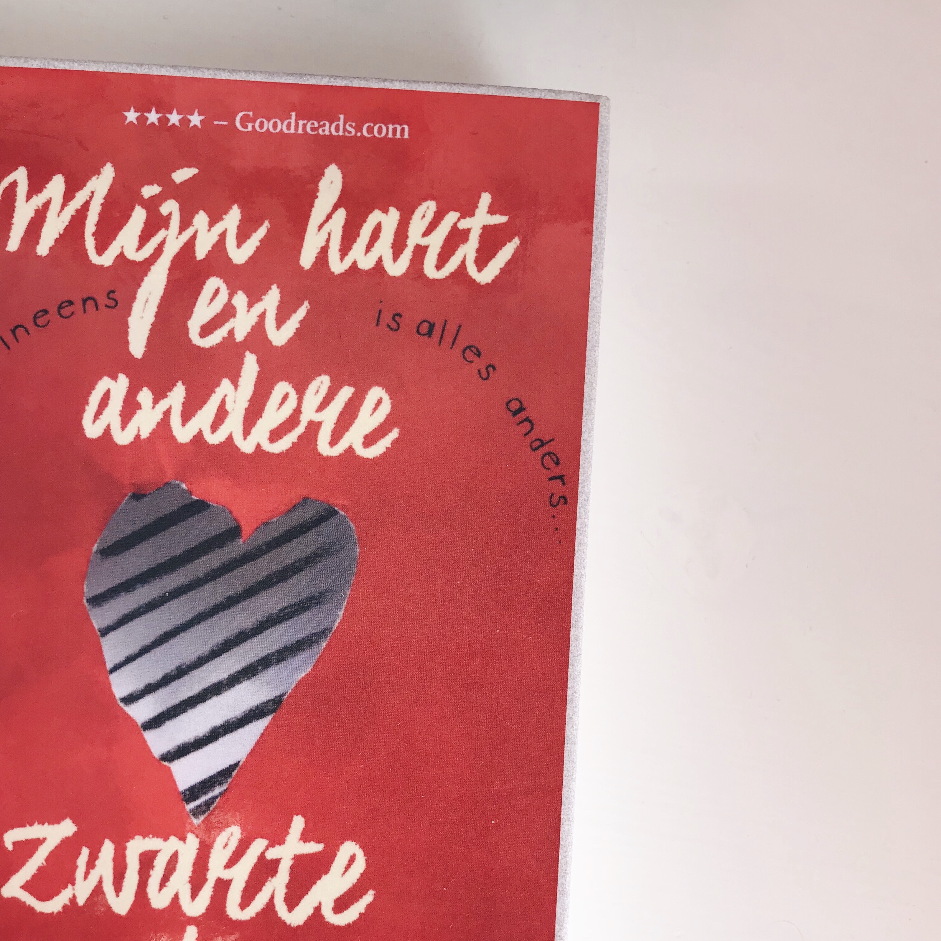 Review: Mijn Hart en Andere Zwarte Gaten – Jasmine Warga